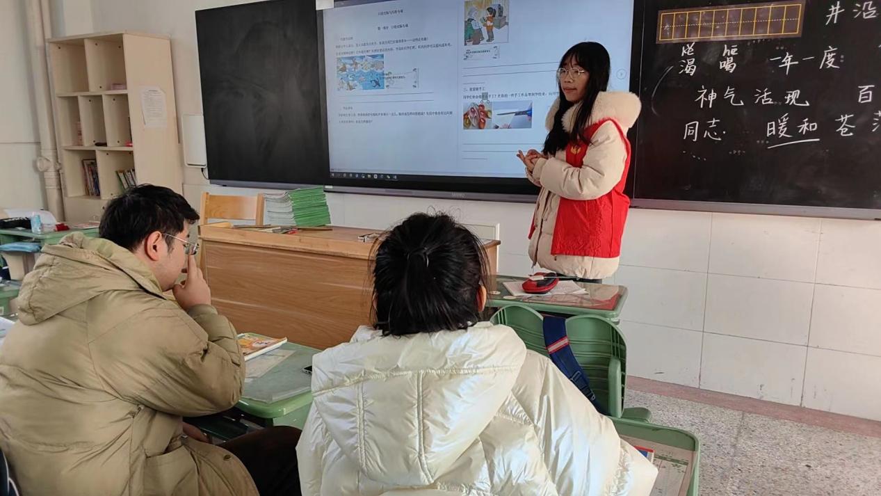 【正学丁三&middot;教学】精益求精 备战期末——2023-2024学年第一学期语文组第九次集体备课侧记_html_m597e2cb8.jpg