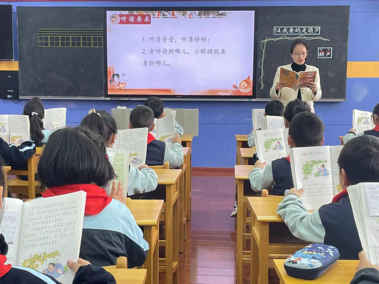 11.8张杨曦《我要的是葫芦》报道_html_m58a9bc9b.jpg