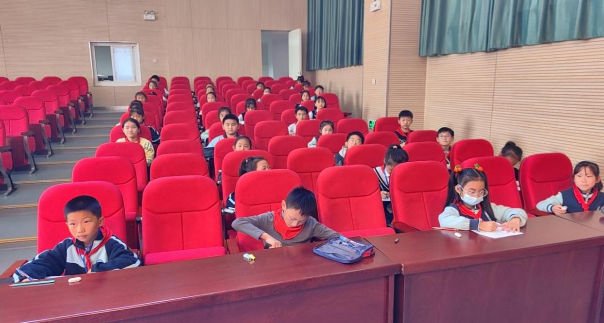 【正学丁三·教学】诗歌异彩,岁月流芳——丁家庄第三小学古诗词大赛活动_html_564e847f.jpg