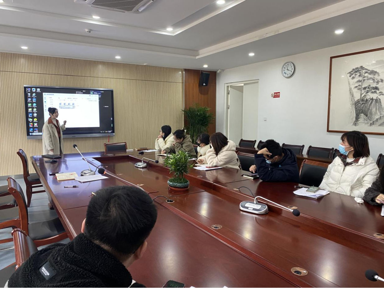 2月5号教研组、备课组会议报道(1)_html_m41e9dfaa.png