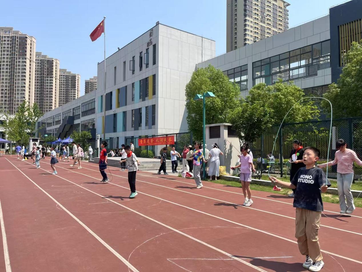 【正学丁三·教学】青春活力绽芳华，体育之光满校园 ——丁家庄第三小学第五届“艺之独秀”嘉年华“射苑”活动侧记_html_m34bdd23c.jpg
