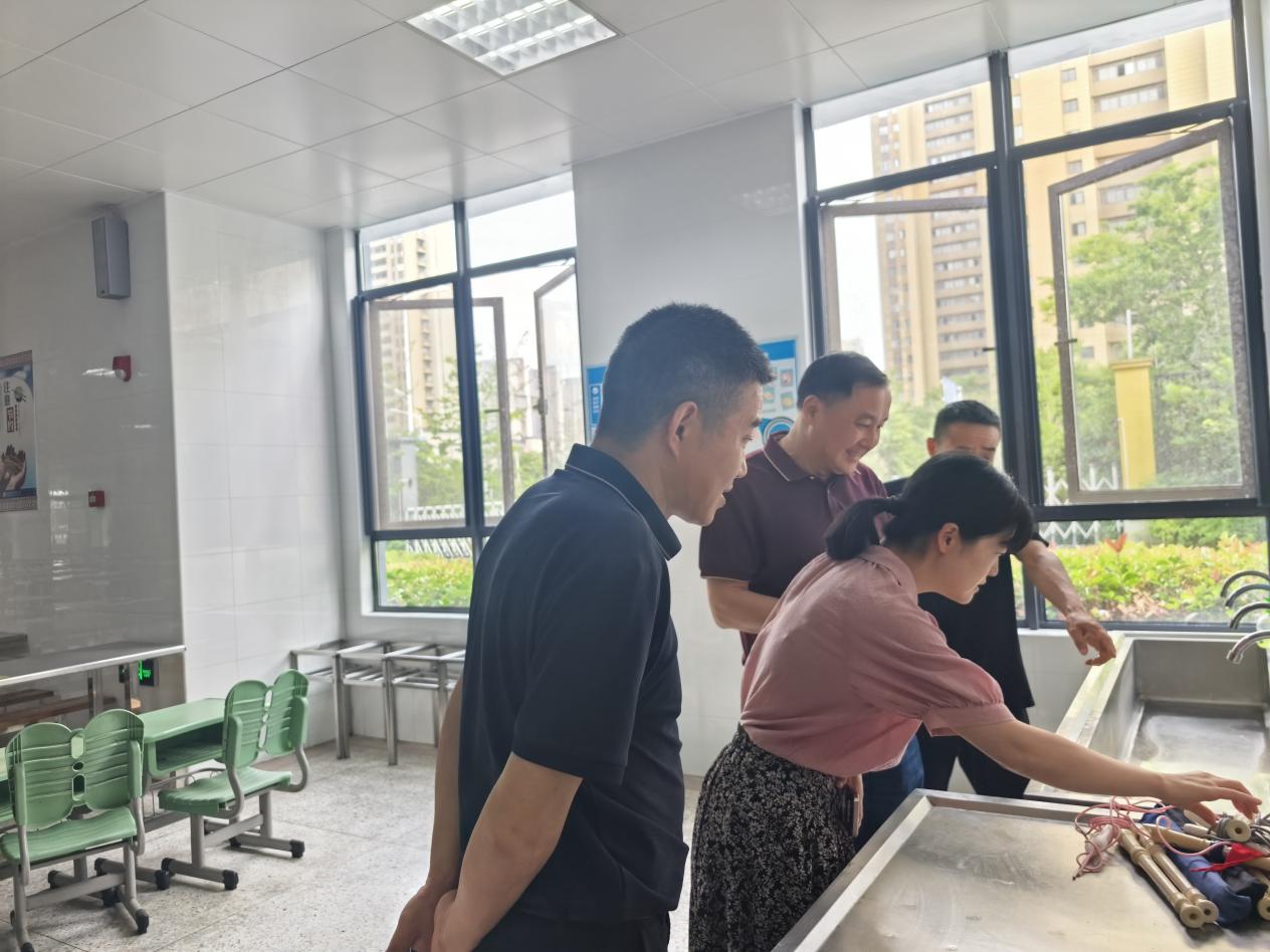【正学・丁三】多维督导精把脉 全链提质促发展  6月_html_b74f5d6.jpg