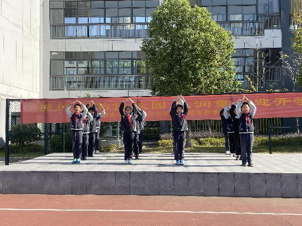 消防主题报道(1)_html_m18c99845.jpg
