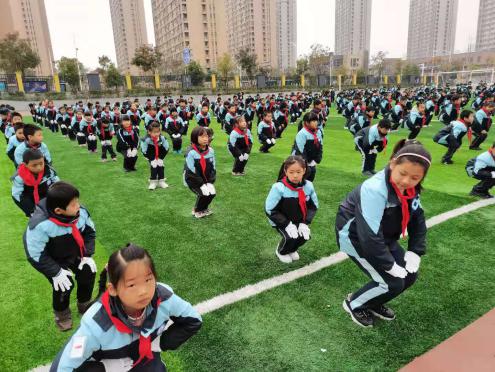 广播操报道  巩玥_html_642f2b29.jpg