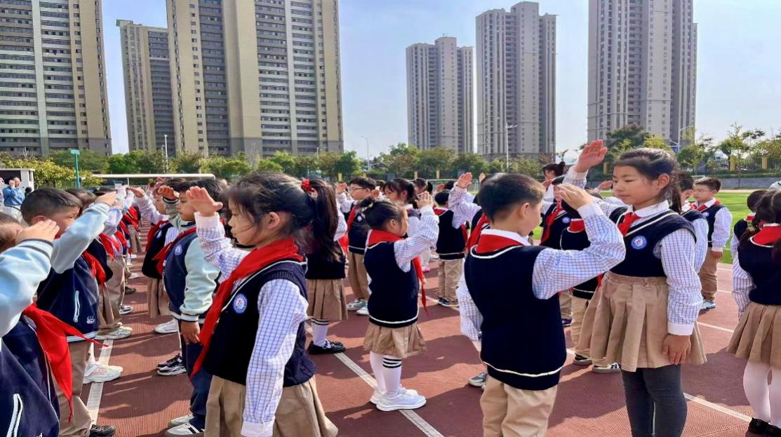 【正学丁三·德育】喜迎建队日 争做好队员_html_m1f6456d8.jpg