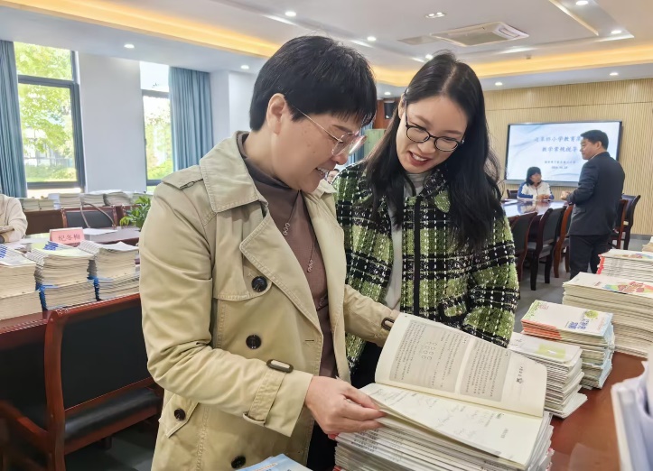 【正学丁三●教学】“视”以促教，“导”以致远——南京市丁家庄第三小学教学视导活动侧记(2)(2)_html_m4fa8b726.jpg