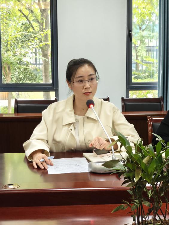 【正学丁三·德育】“慧”做班主任，共研共成长_html_m5be4f246.jpg
