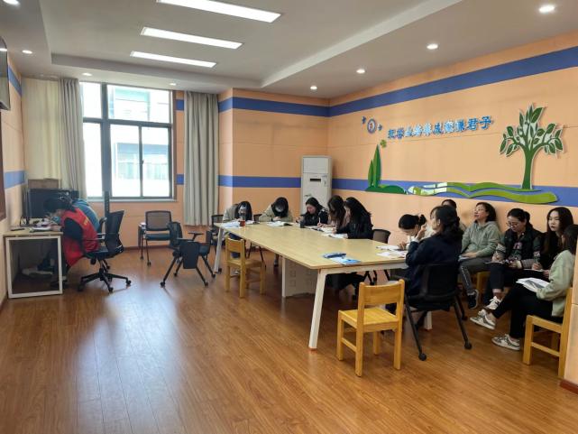【正学丁三·教学】教之有“道”，“研”续精彩_html_m4a8bc9d2.jpg