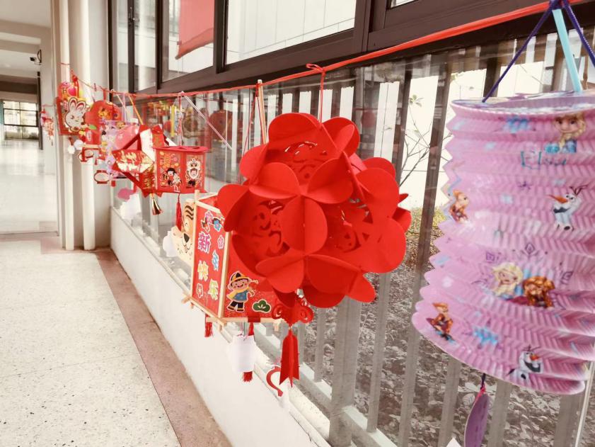 元宵节猜灯谜主题活动报道——康金苗(2)(1)_html_781ac82f.jpg