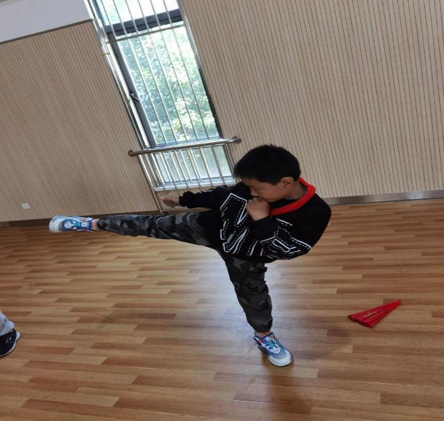 “趣”享运动 快乐成长(1)_html_630e1ef7.jpg