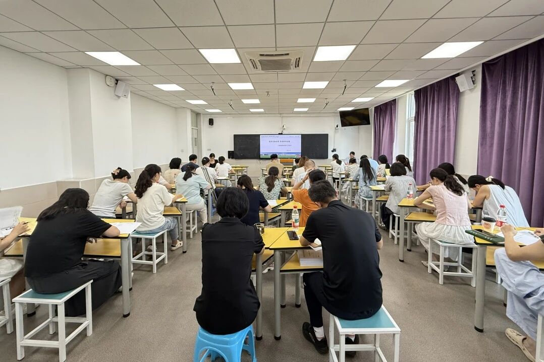 【慧行庄园·教学】聚焦均衡优质 共谋教研新篇——新学期教研组长、备课组长工作会议