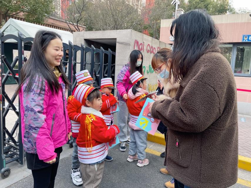 翰墨飘香送祝福 情暖园区喜迎春_html_m45335bf7.jpg