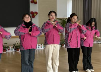 迈幼瑜憬湾分园陶行知主题团员教师活动_html_30b5a28a.jpg