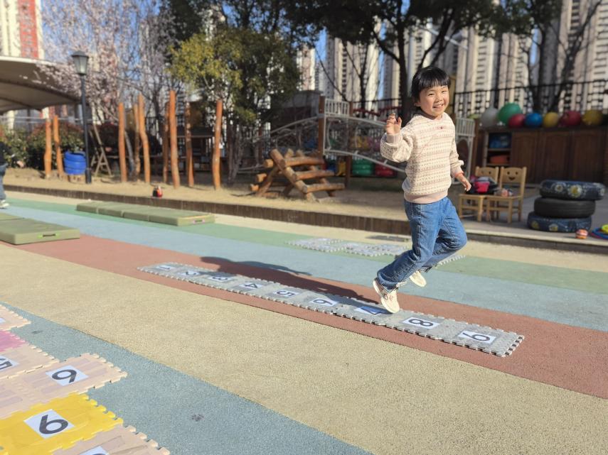【生命迈幼·联合教研】“玩”有道，“研”有理——记迈幼集团体育组第一次教研活动_html_m513ec305.jpg