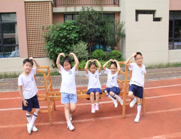 改大班毕业典礼报道 5稿_html_m1f522856.jpg