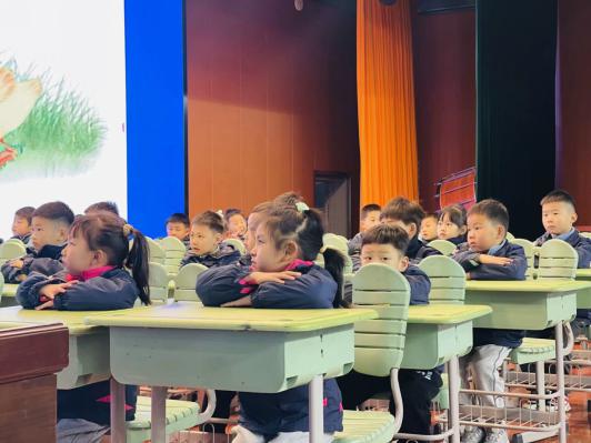翁兴荣2024.3.18【生命迈幼·幼小衔接 】初探小学，“幼”见成长_html_2a96e5d4.jpg