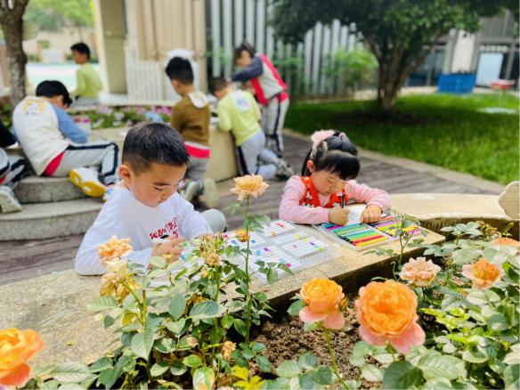 【生命迈幼·童年畅玩】趣玩春天，留住我的春天_html_2af7bbf1.jpg