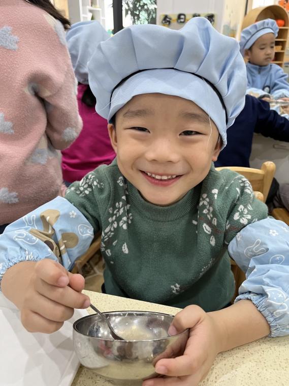 【生命迈幼·家园共育】面皮与肉丸的奇妙组合_html_62455624.jpg