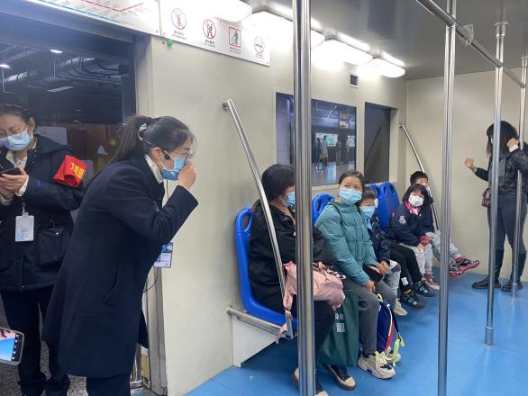 2021.11.25 科技馆活动_html_3a588034.jpg