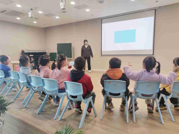 【生命迈幼·教育教学】赛课展风采，磨砺见成_html_4badde80.jpg
