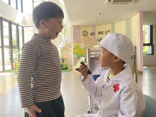 【生命迈幼·校园新闻】萌娃齐上阵，劳动不止步_html_4649b949.jpg