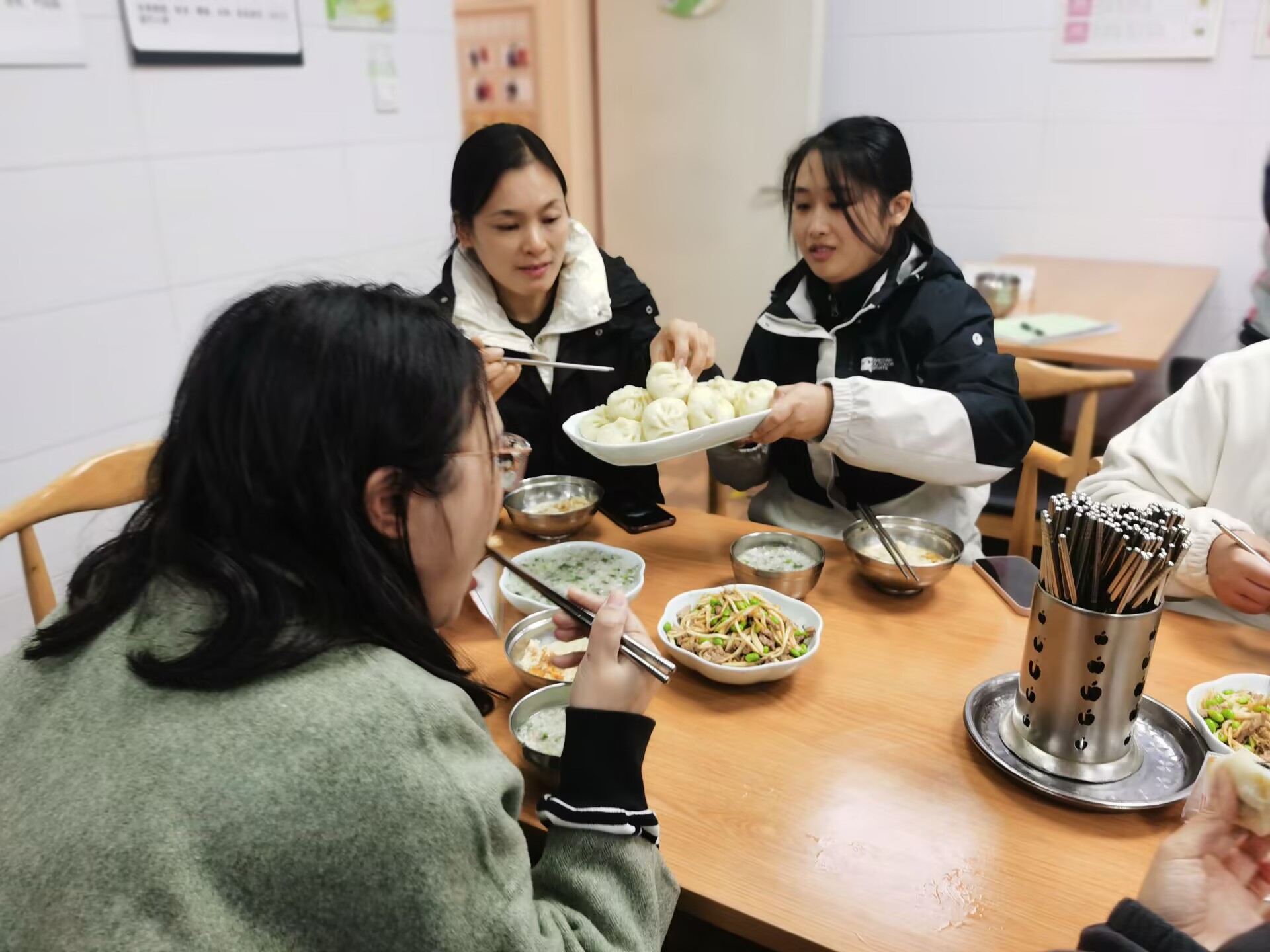 膳食委员会_html_m1d9f6c7d.jpg