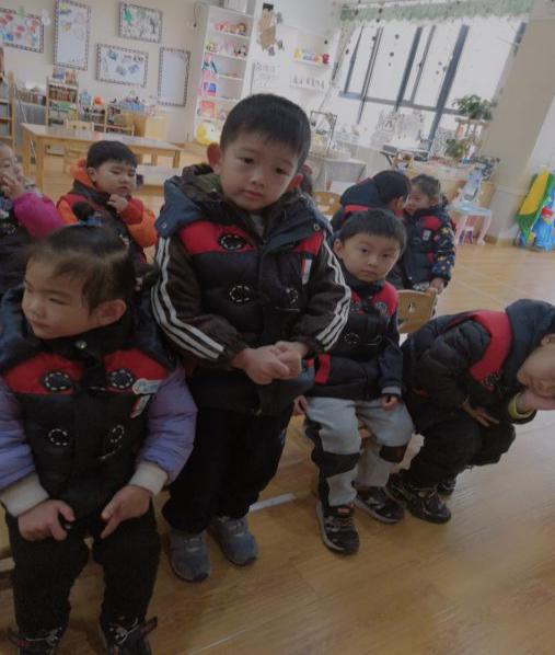 【生命迈幼】马路上的秘密_html_665910a3.jpg