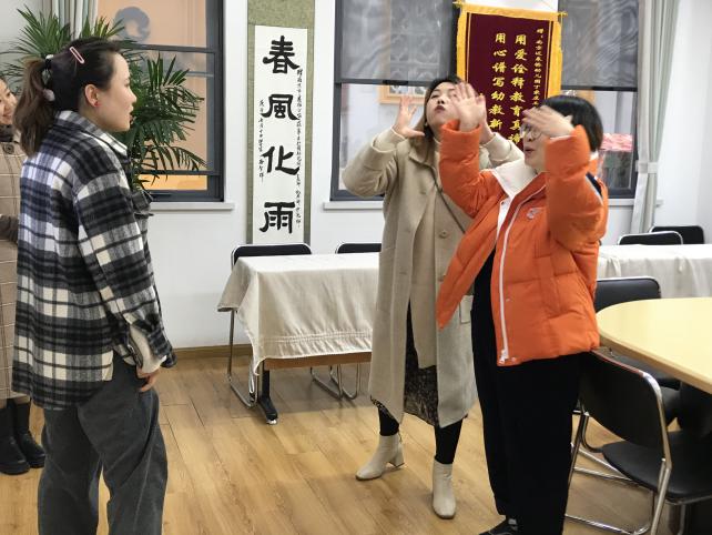 【生命迈幼 教学动态】揽冬日阳光  许花开满地_html_m5c6304ed.jpg