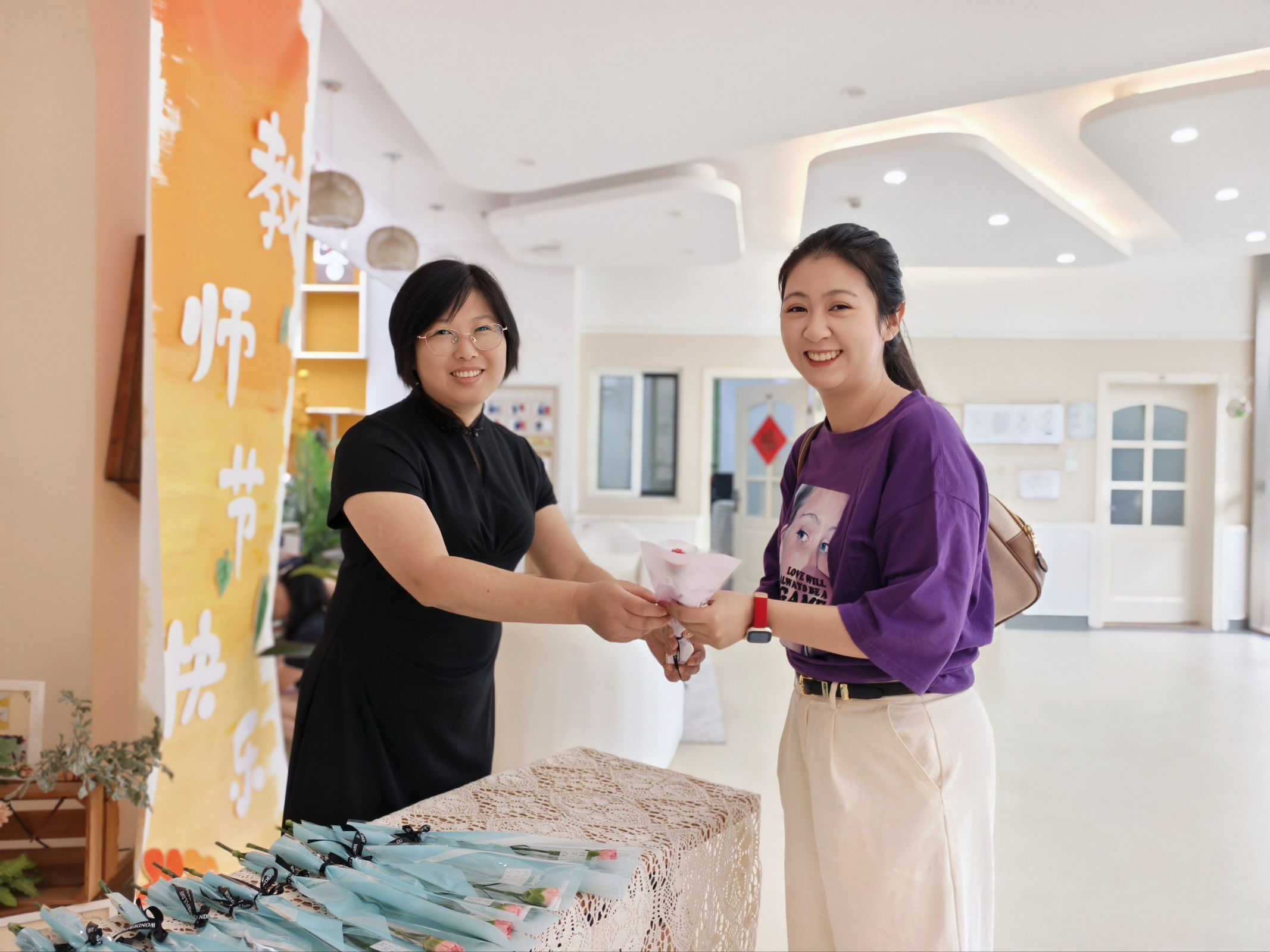 陈丹琴  教师节 行知精神策师行，立德树人筑师魂2025.9.10_html_624c9089.jpg