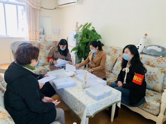 集团检查报道_html_7d7f88b2.jpg
