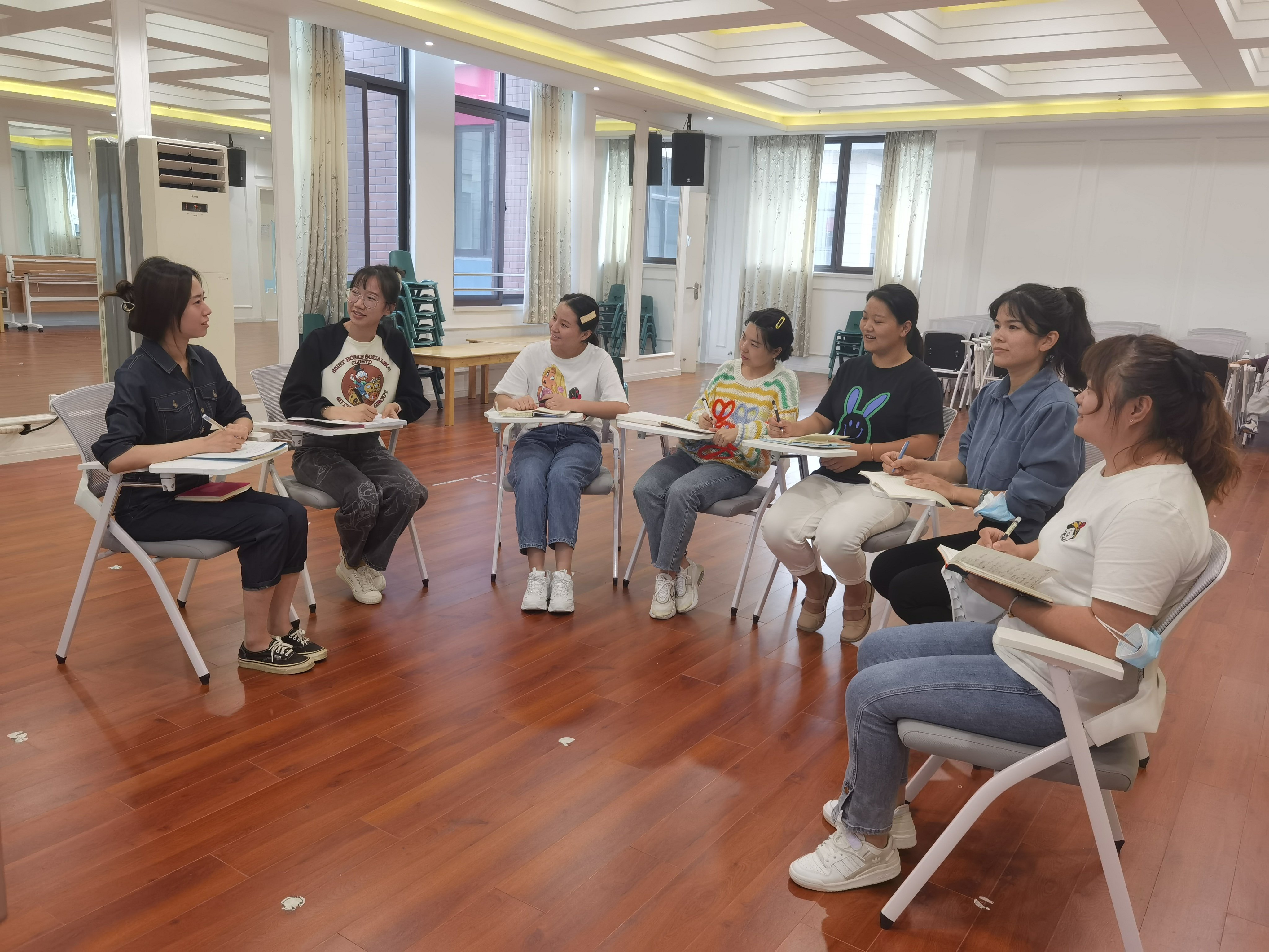 【教研组动态】新城园区：因教而研，因研而精——社会组教研活动(4)(1)_html_mac9ce07.jpg