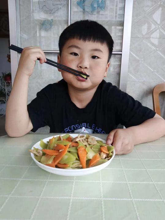 【生活燕幼·园区动态】燕幼中心园“时在小满，幸福满满”——大一班小满节气活动_html_m2489c5dd.jpg