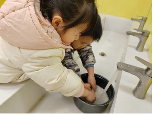 20250103【生活燕幼·园区动态】“节气食光里，共育润童行”——舌尖上的节气之小寒_html_59177878.png