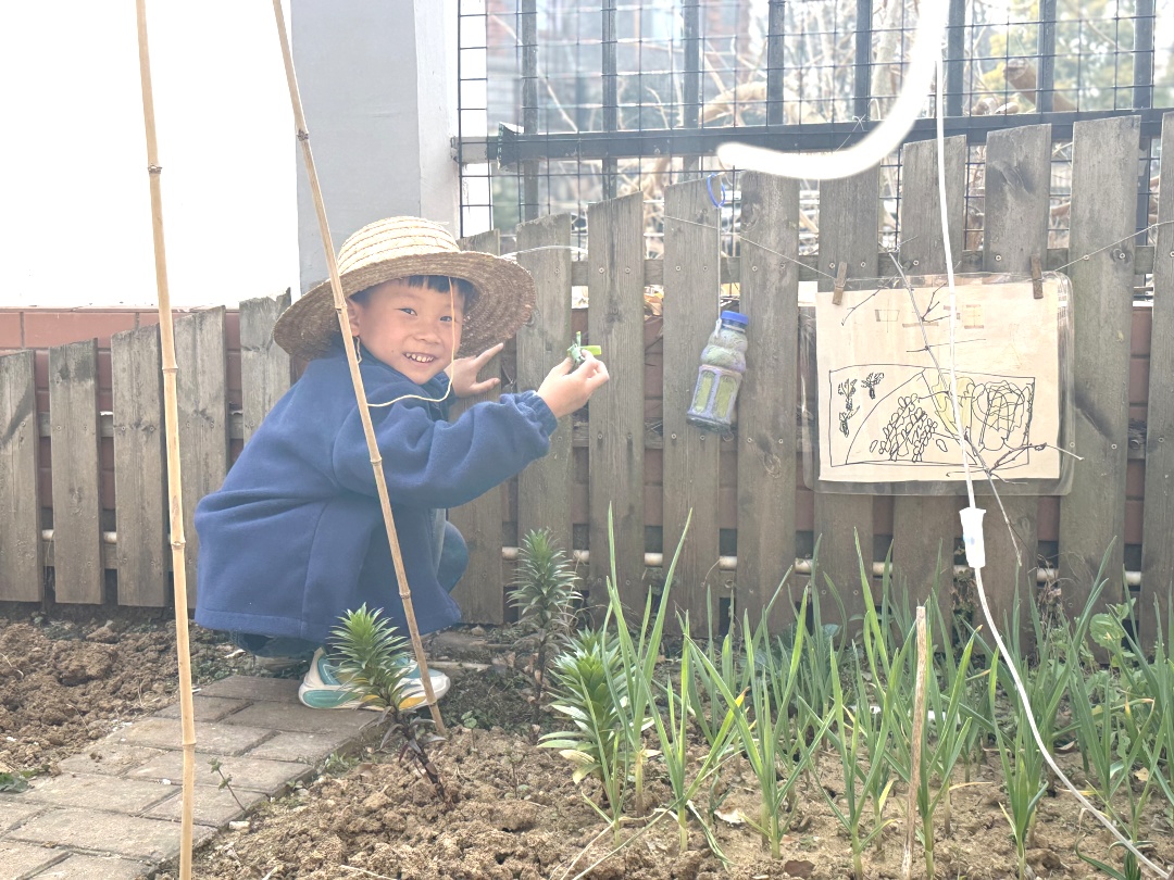 【生活燕幼·园区动态】下庙分园：“浇”个朋友，共“植”未来——植树节活动_html_m42a57113.jpg