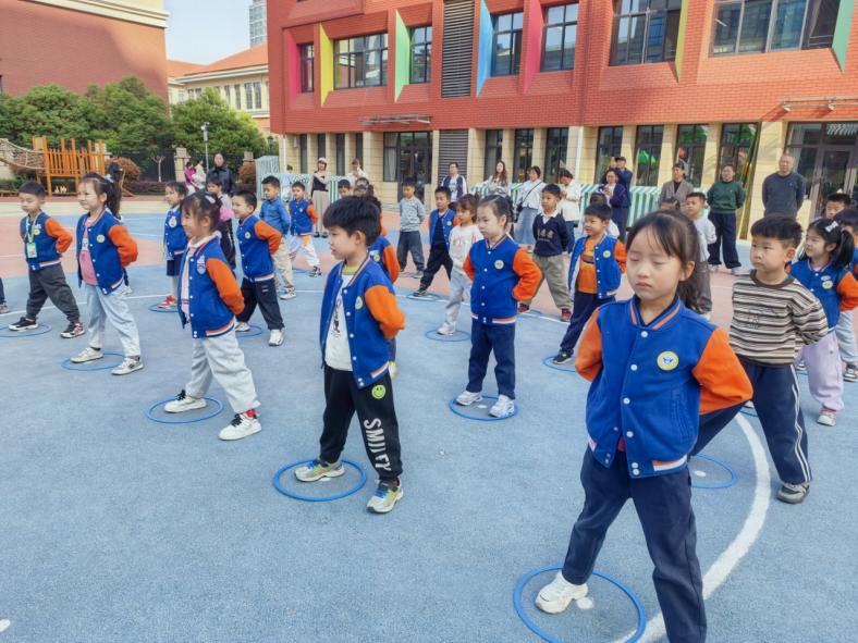 20250327【生活燕幼&middot;园区动态】新城分园：课堂初体验，衔接共成长——晓庄小学老师进课堂活动_html_m148006c6.jpg