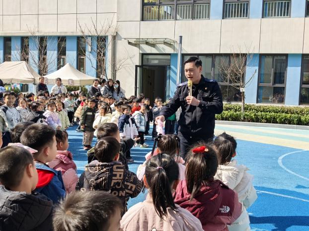20250306【生活燕幼·安全第一】燕鸣苑分园：“安全无小事，防范于未然”——幼儿园消防安全培训及疏散演练_html_m3ce5b6a0.jpg