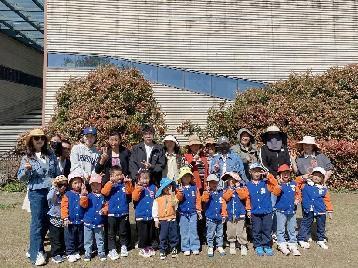 20240418燕幼中心园亲子春游活动_html_2e6cac11.jpg
