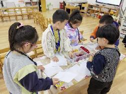 2023.4.14【生活燕幼·教研组动态】燕幼中心园：趣探科学，互促成长---科学教研组公开课活动_html_mf3f7f62.jpg