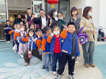 20241030 【生活燕幼·园区动态】燕鸣苑分园：“邂逅秋色，一起‘趣’秋游”——亲子秋游活动_html_a3f0a98.jpg