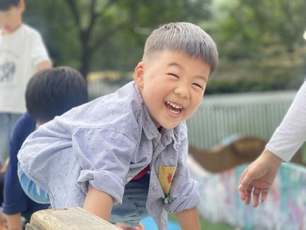 【生活燕幼·年级组动态】下庙分园：“大带小，乐成长”——小班幼儿成长纪实_html_5dfb5e3e.jpg