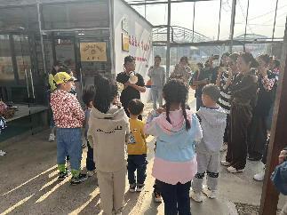 20231015燕子矶幼儿园亲子劳动实践营活动_html_m6ec9fd57.jpg