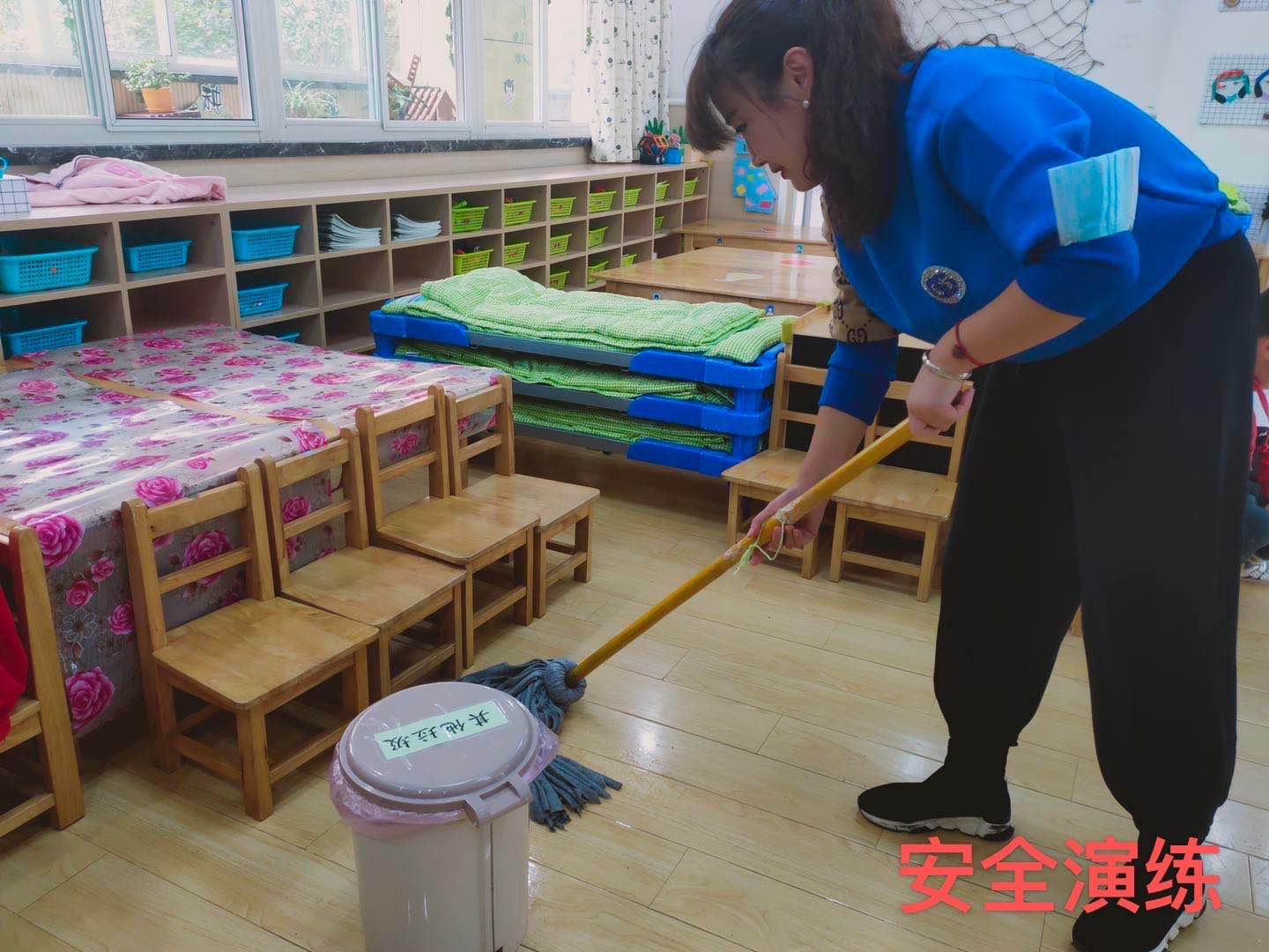 安全第一111111111111111_html_m119393e1.jpg