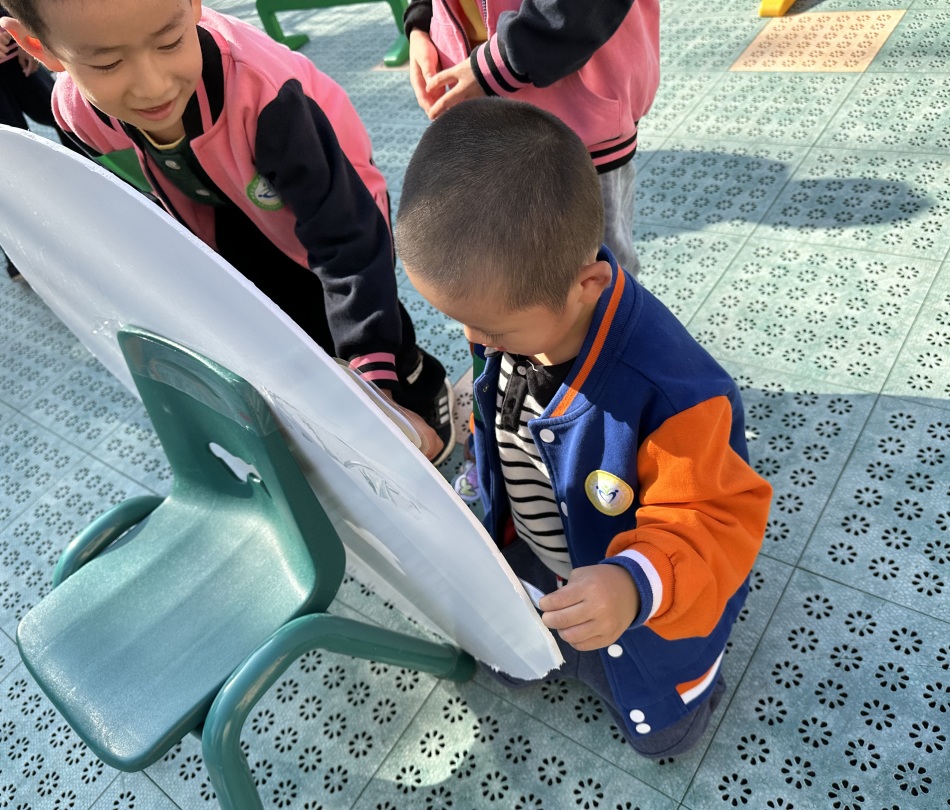 【生活燕幼·园区动态】下庙分园：“大手拉小手，运动迎园庆”——大带小运动会_html_4722bc01.jpg
