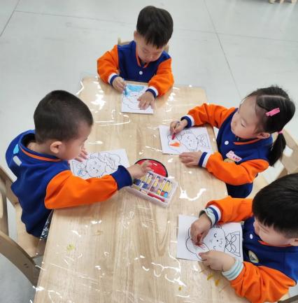20231023【生活燕幼·园区动态】燕鸣苑分园：“爱满重阳 孝润童心”——重阳节活动_html_m2810319c.jpg