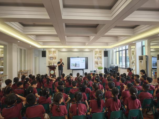 20250611【生活燕幼·园区动态】新城分园：燕子矶幼儿园科学副园长送教_html_m3afaadf5.jpg