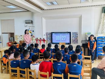 20250617 【生活燕幼·教研组动态】以研促教，以教启思——燕子矶幼儿园社会教研组系列活动_html_218ddc62.jpg