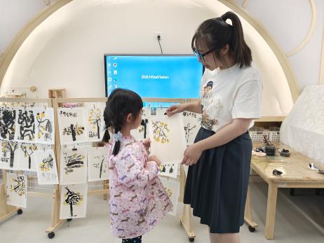 20250604【生活燕幼·教研动态】“以美润教，共研成长”——美术教研组期末总结(1)_html_5aec4346.jpg