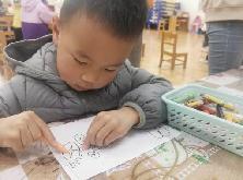 【生活燕幼·教研组动态】燕幼中心园“游戏促发展，教研共成长”——美术教研组区域游戏开放活动_html_1ba40392.jpg