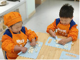 20231208 【生活燕幼·园区动态】暖冬行动 　爱在社区——小班年级组社会实践活动_html_b685934.png