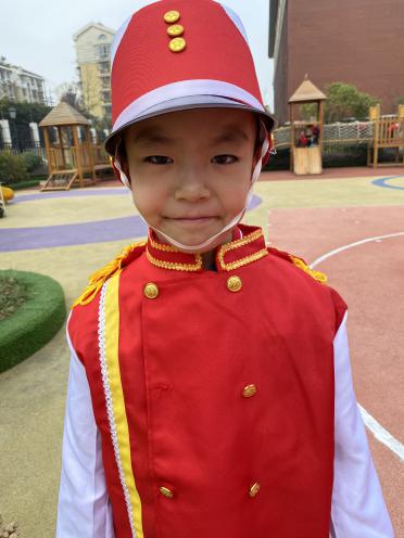 20201116【小仪式，大情怀】新城园区大一班升旗仪式_html_m36d72a07.jpg